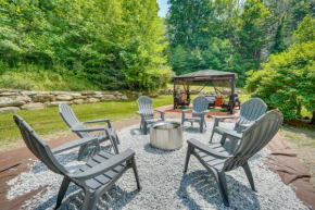 Shawnee on Delaware Home with Porch and Fire Pit!